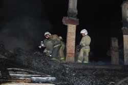 Спасатели МЧС России ликвидировали пожар в частном жилом доме в Топкинском МО